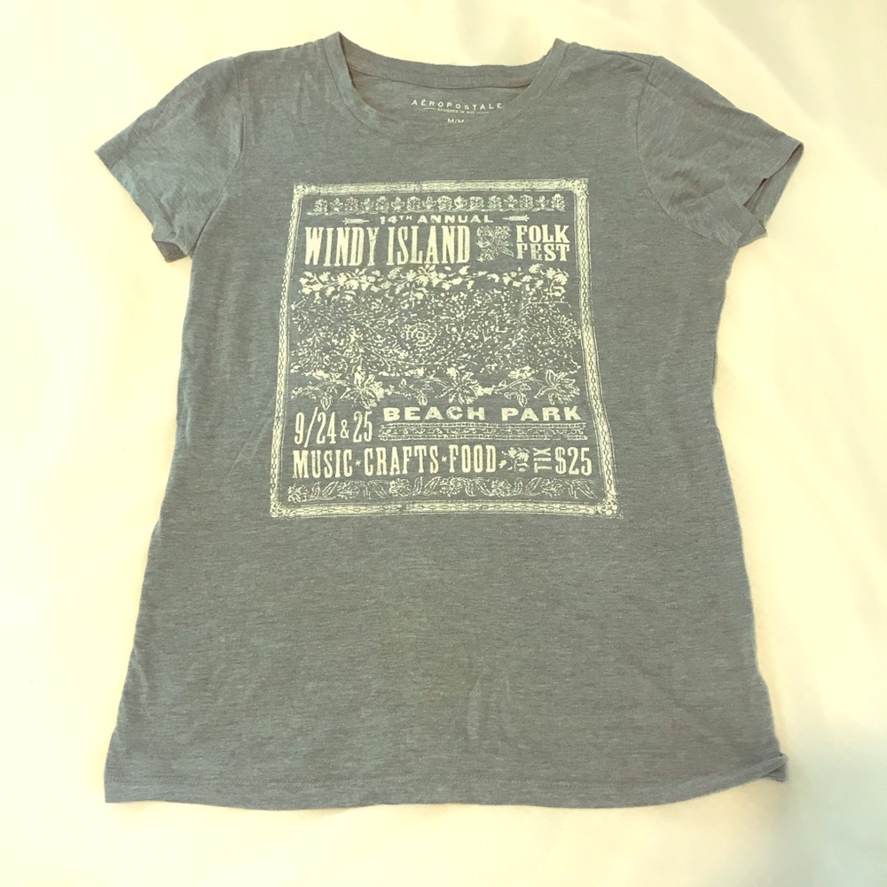 Aeropostale Women’s Medium Light Blue T-shirt